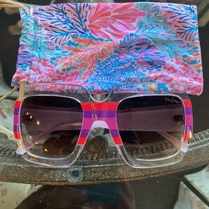 Lilly Pulitzer Sunglasses-square frames